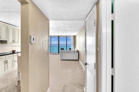 Condominio en venta en Hollywood, Florida, 1 dormitorio, 92.9 m2 № 1065143 - foto 4