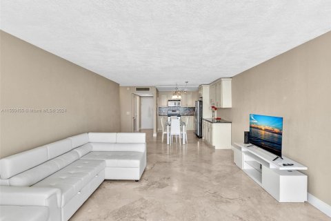 Condominio en venta en Hollywood, Florida, 1 dormitorio, 92.9 m2 № 1065143 - foto 24