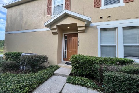 Condo in Orlando, Florida, 2 bedrooms  № 1397284 - photo 1