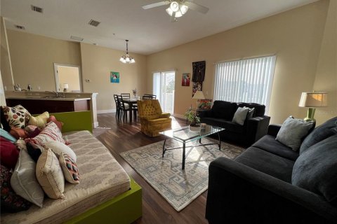 Condo in Orlando, Florida, 2 bedrooms  № 1397284 - photo 13