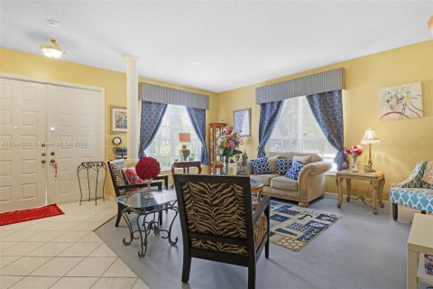 Villa ou maison à vendre à Miramar, Floride: 4 chambres, 323.21 m2 № 1047433 - photo 7