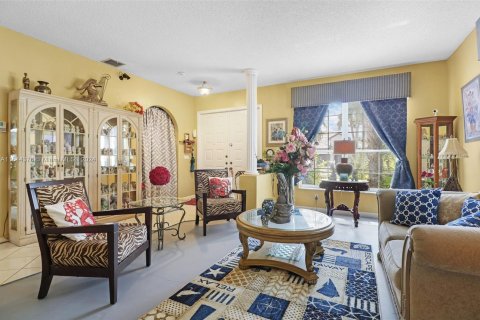 Villa ou maison à vendre à Miramar, Floride: 4 chambres, 323.21 m2 № 1047433 - photo 9