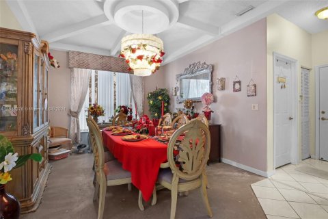 Villa ou maison à vendre à Miramar, Floride: 4 chambres, 323.21 m2 № 1047433 - photo 13