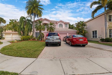 House in Miramar, Florida 4 bedrooms, 323.21 sq.m. № 1047433 - photo 3