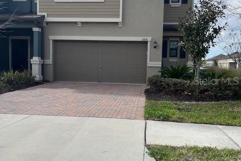 Townhouse in Land O' Lakes, Florida 3 bedrooms, 171.96 sq.m. № 1056128 - photo 2