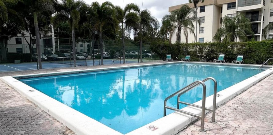 Condo à Tamarac, Floride, 2 chambres  № 1072790