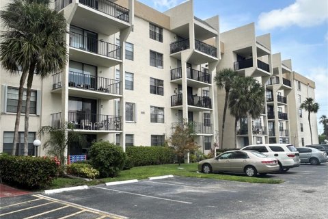 Copropriété à vendre à Tamarac, Floride: 2 chambres, 98.48 m2 № 1072790 - photo 5