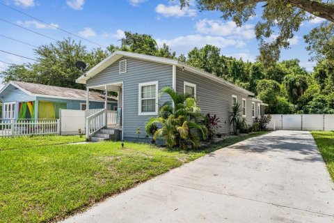 House in Tampa, Florida 3 bedrooms, 85.47 sq.m. № 1307297 - photo 3