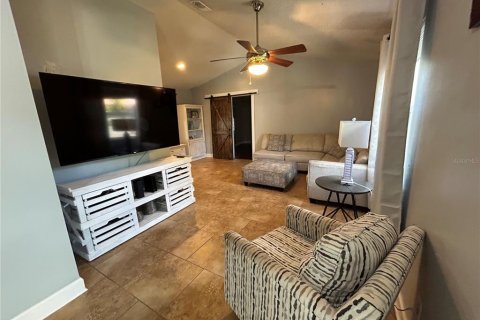 Villa ou maison à vendre à Palm Bay, Floride: 3 chambres, 127.09 m2 № 1166068 - photo 11