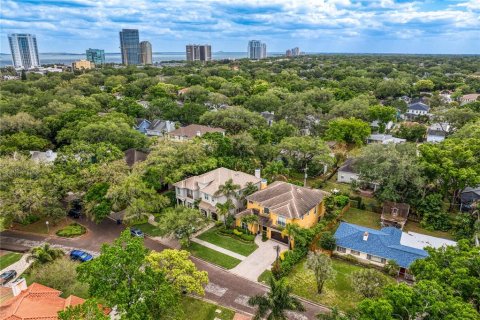 Villa ou maison à vendre à Tampa, Floride: 4 chambres, 370.59 m2 № 1251158 - photo 21