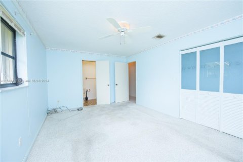 House in Miami, Florida 3 bedrooms, 134.89 sq.m. № 1075123 - photo 13