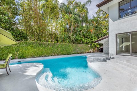 Купить виллу или дом в Майами, Флорида 6 спален, 404.31м2, № 1075163 - фото 7