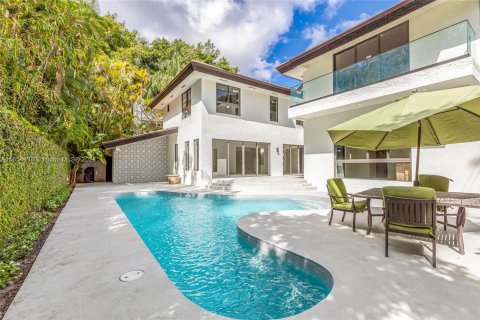 Villa ou maison à vendre à Miami, Floride: 6 chambres, 404.31 m2 № 1075163 - photo 4