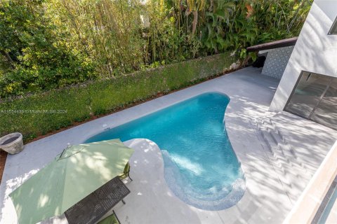 Villa ou maison à vendre à Miami, Floride: 6 chambres, 404.31 m2 № 1075163 - photo 27