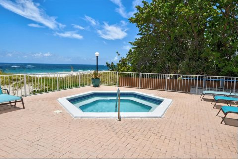Condominio en venta en Pompano Beach, Florida, 2 dormitorios, 141.21 m2 № 1054914 - foto 17