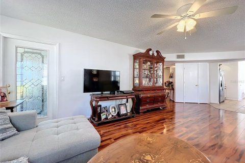 Condominio en venta en Orlando, Florida, 2 dormitorios, 110.74 m2 № 1041497 - foto 13