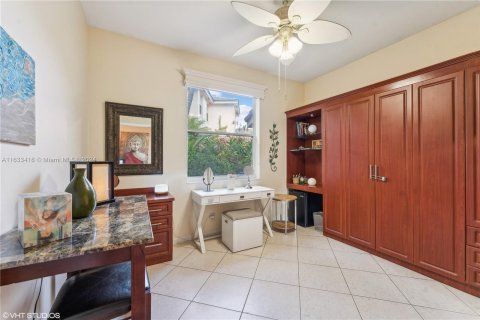 Villa ou maison à vendre à Miramar, Floride: 5 chambres, 244.98 m2 № 1294062 - photo 8