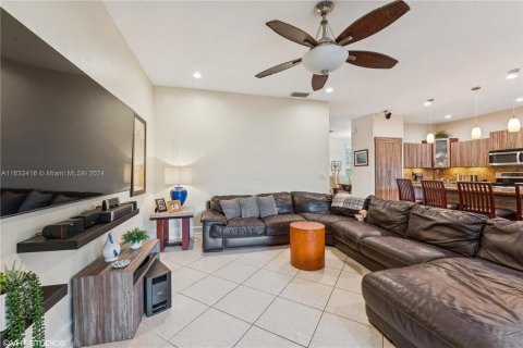 Casa en venta en Miramar, Florida, 5 dormitorios, 244.98 m2 № 1294062 - foto 13