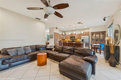 Villa ou maison à vendre à Miramar, Floride: 5 chambres, 244.98 m2 № 1294062 - photo 12