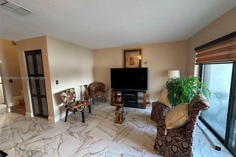 Adosado en venta en Pembroke Pines, Florida, 3 dormitorios, 136.75 m2 № 1294019 - foto 12