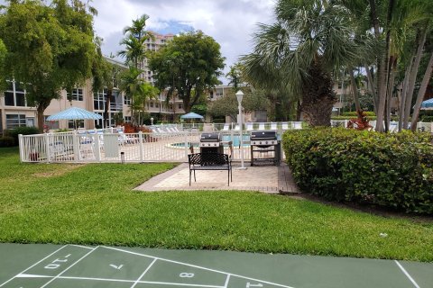 Condo in Lauderdale-by-the-Sea, Florida, 2 bedrooms  № 1029541 - photo 6