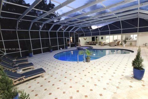 House in Parkland, Florida 5 bedrooms, 776.11 sq.m. № 1049682 - photo 12