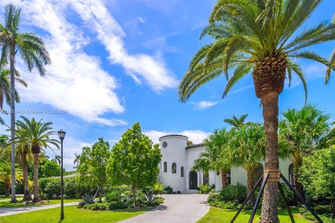 Villa ou maison à vendre à Miami Beach, Floride: 5 chambres, 386.47 m2 № 1351664 - photo 10