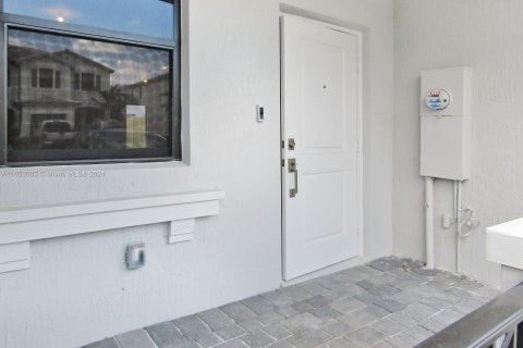 Townhouse in Homestead, Florida 3 bedrooms, 157.47 sq.m. № 1351665 - photo 4