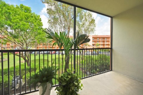 Copropriété à vendre à Pembroke Pines, Floride: 2 chambres, 112.13 m2 № 1351640 - photo 28