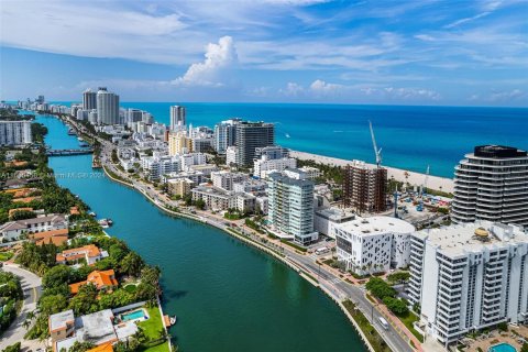 Copropriété à vendre à Miami Beach, Floride: 2 chambres, 94.76 m2 № 1291354 - photo 2