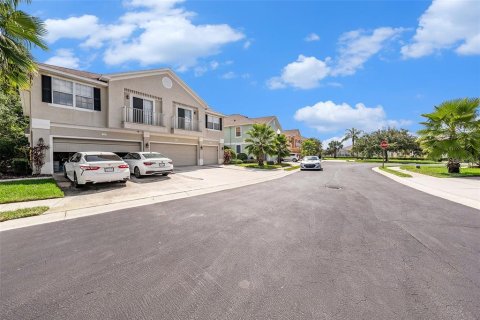 Townhouse in New Port Richey, Florida 3 bedrooms, 140.56 sq.m. № 1379357 - photo 4