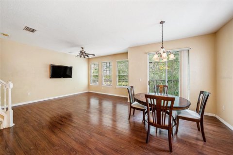 Townhouse in New Port Richey, Florida 3 bedrooms, 140.56 sq.m. № 1379357 - photo 11