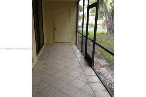 Copropriété à vendre à Deerfield Beach, Floride: 2 chambres, 85.1 m2 № 1399494 - photo 13