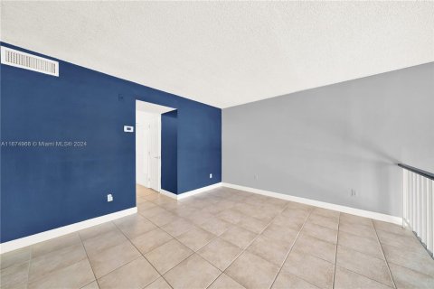 Condominio en venta en Miami, Florida, 1 dormitorio, 74.41 m2 № 1399495 - foto 18