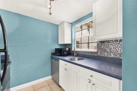 Condominio en venta en Miami, Florida, 1 dormitorio, 74.41 m2 № 1399495 - foto 7