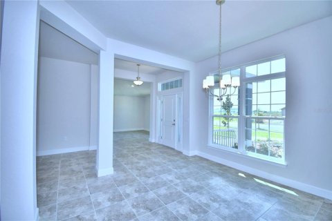 House in Auburndale, Florida 4 bedrooms, 233 sq.m. № 1390151 - photo 11