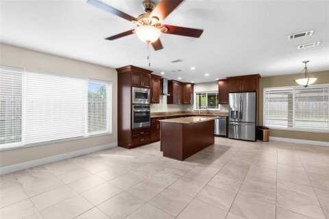 Casa en venta en Tampa, Florida, 3 dormitorios, 178.56 m2 № 1347347 - foto 12