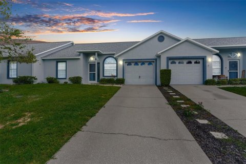 Villa ou maison à vendre à New Port Richey, Floride: 2 chambres, 109.35 m2 № 1284645 - photo 1