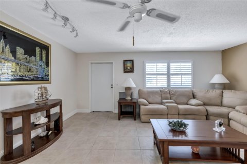 Condominio en venta en Delray Beach, Florida, 1 dormitorio, 67.45 m2 № 1171235 - foto 23