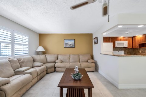 Condo in Delray Beach, Florida, 1 bedroom  № 1171235 - photo 24