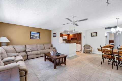 Condominio en venta en Delray Beach, Florida, 1 dormitorio, 67.45 m2 № 1171235 - foto 25