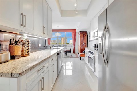 Condominio en venta en Bay Harbor Islands, Florida, 3 dormitorios, 170.29 m2 № 1059593 - foto 8