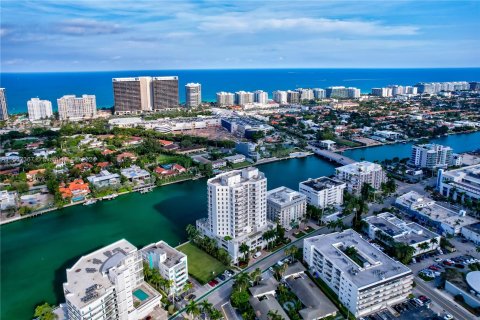 Condo in Bay Harbor Islands, Florida, 3 bedrooms  № 1059593 - photo 26