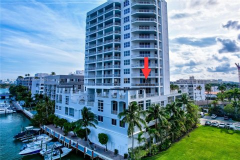 Condominio en venta en Bay Harbor Islands, Florida, 3 dormitorios, 170.29 m2 № 1059593 - foto 4