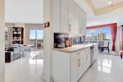 Condo in Bay Harbor Islands, Florida, 3 bedrooms  № 1059593 - photo 7