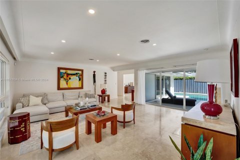 House in Fort Lauderdale, Florida 3 bedrooms, 249.44 sq.m. № 1358896 - photo 9