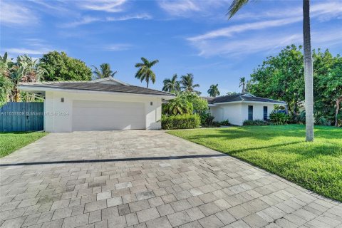 House in Fort Lauderdale, Florida 3 bedrooms, 249.44 sq.m. № 1358896 - photo 2