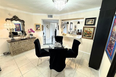 Condominio en venta en Pembroke Pines, Florida, 2 dormitorios, 112.13 m2 № 1168043 - foto 7