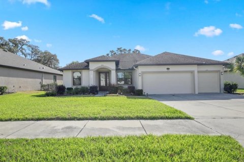 House in Spring Hill, Florida 4 bedrooms, 210.89 sq.m. № 1352863 - photo 4