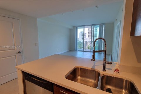 Condominio en alquiler en West Palm Beach, Florida, 1 dormitorio, 72.46 m2 № 1356854 - foto 6